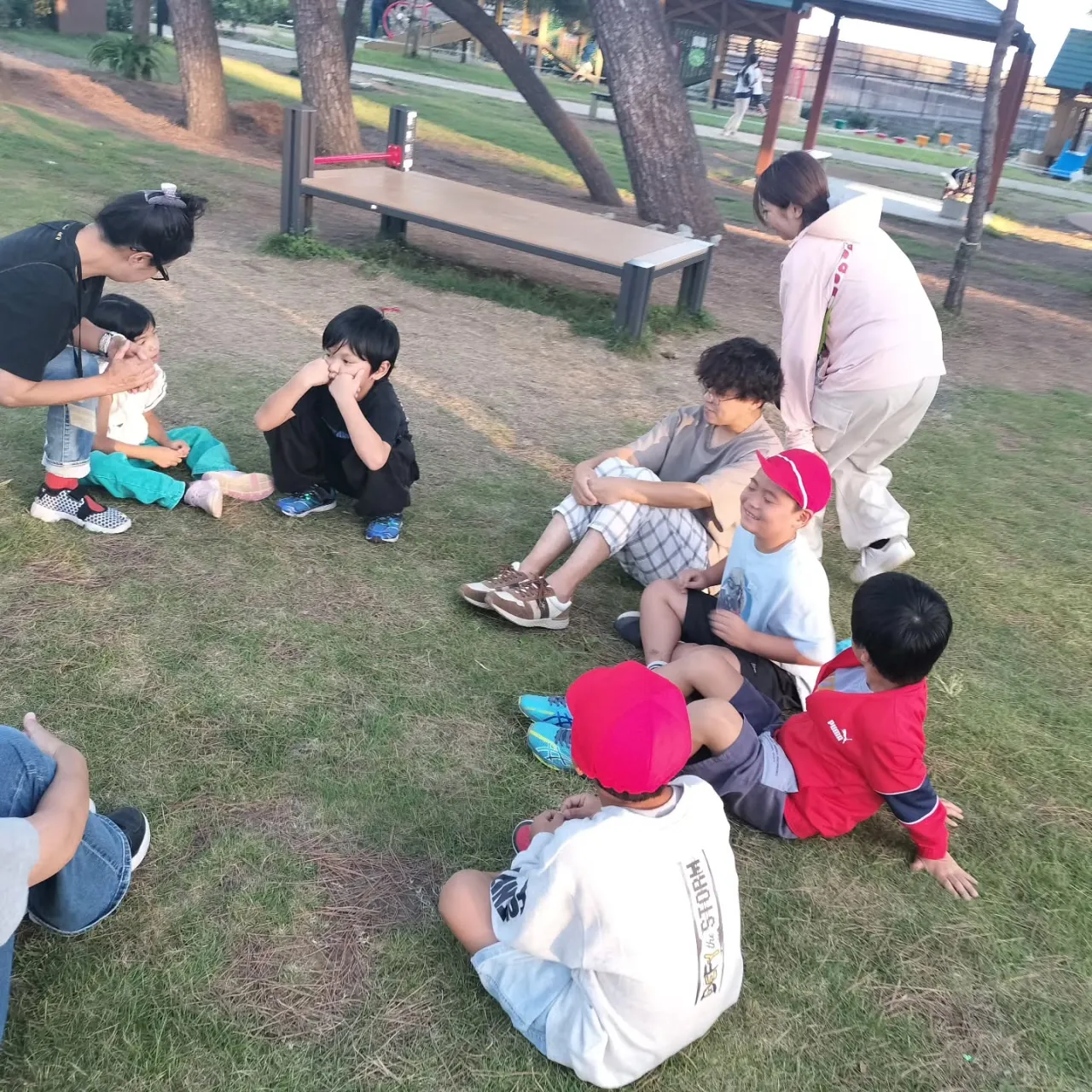 お天気の良い日に、みんなで公園にお出かけしてきました！